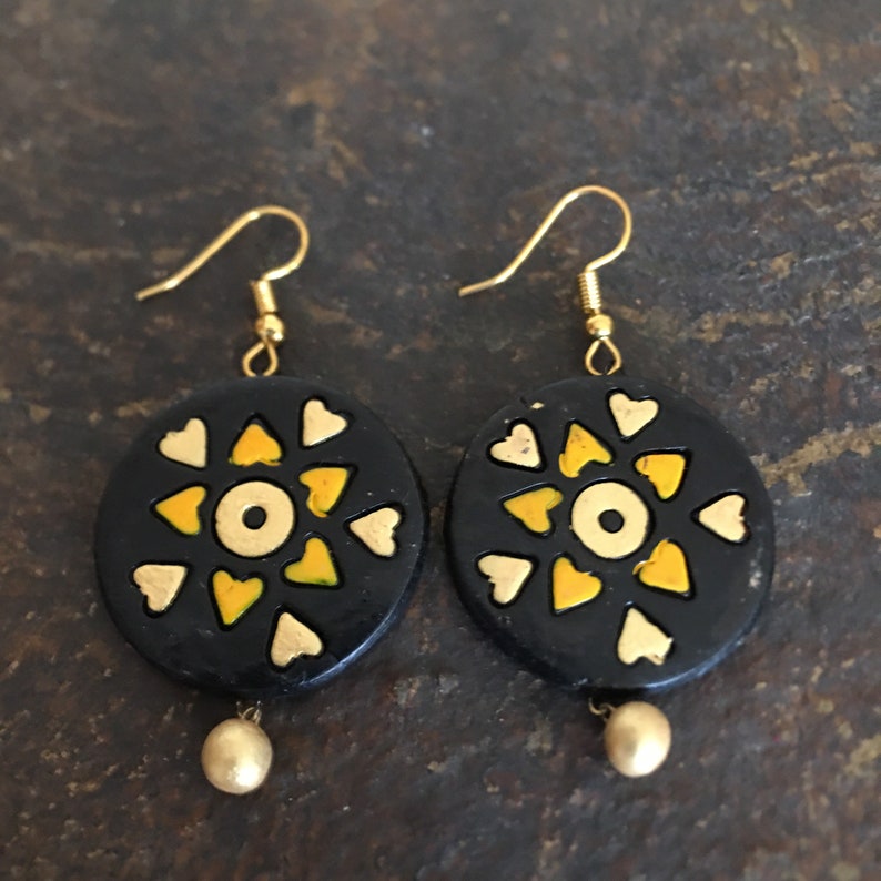 Artisan Handmade Ecofriendly Handpainted Terracotta Dangler