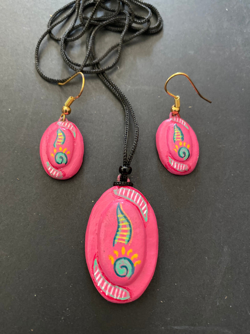 Mural Art Teracotta Pendant Set, Artisan Jewelry, Terracotta Earrings, Ethnic Jewelry, Minimalist Necklace Earring Set, Cotton candy jewelry