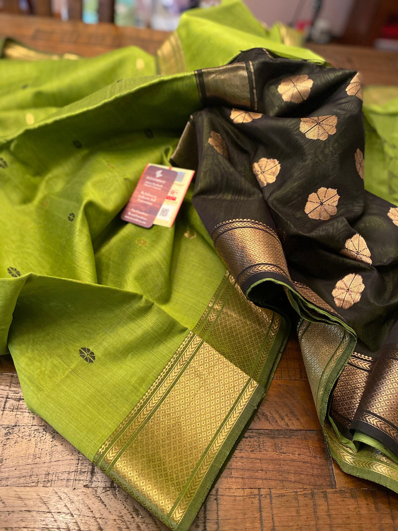 Mung green & black Maheshwari Handloom saree with matching handmade Terracotta jewelry set, handloom silk mark, fall pico done ready